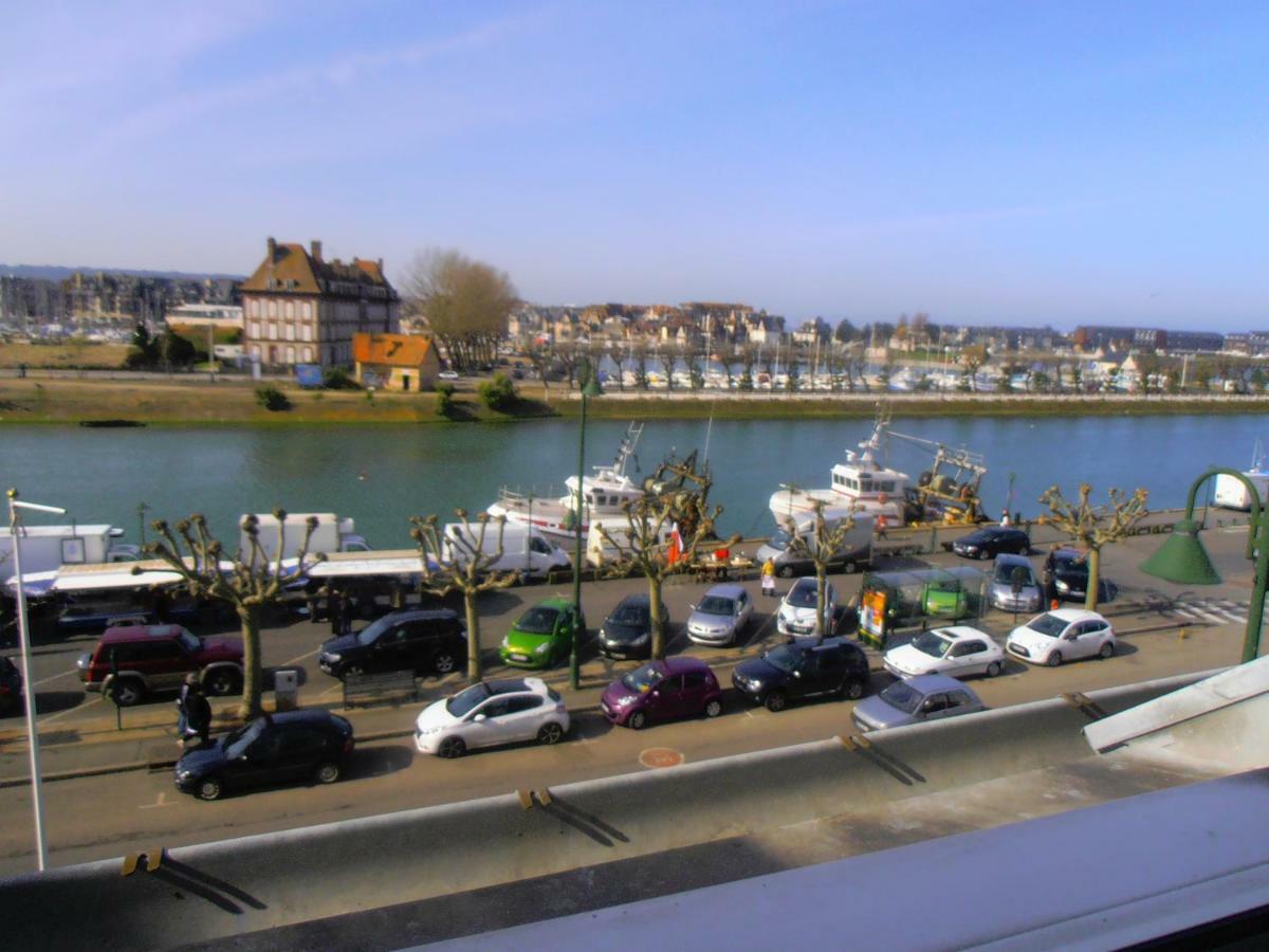 Au 112 Bis Apartamento Trouville-sur-Mer Exterior foto
